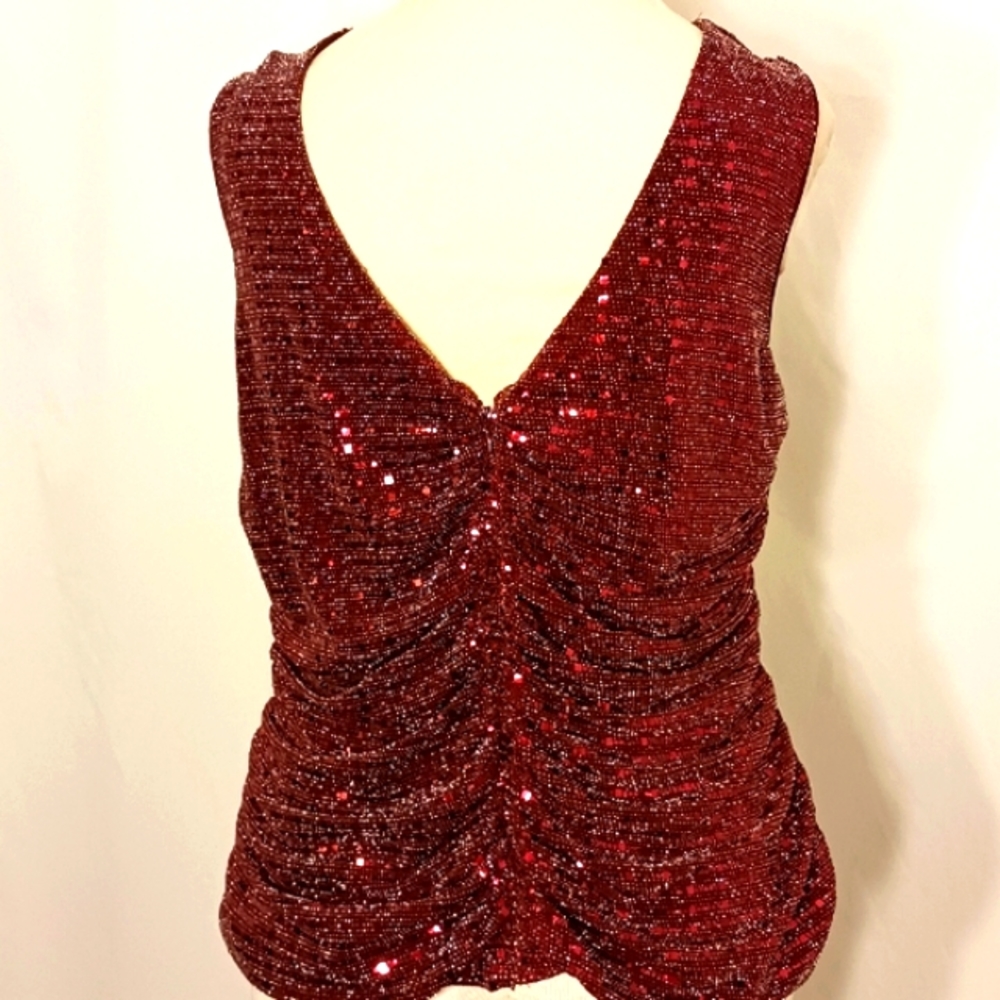 R&M Richard Burgundy Red Sequins Drape Top Sleeveless Sz 18